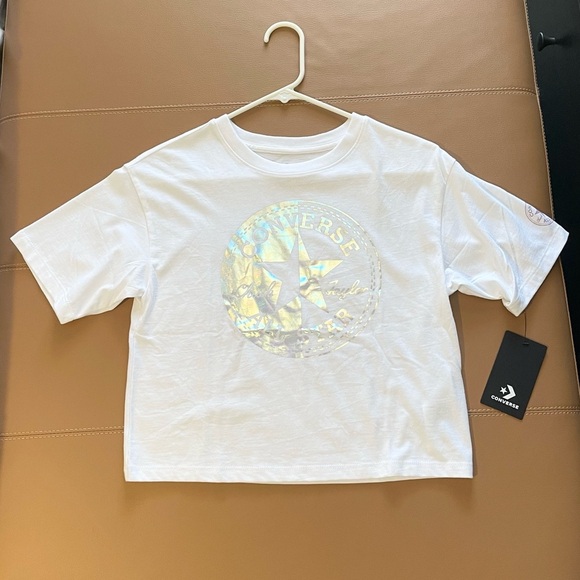 NWT Converse Cropped T-Shirt. Big girl size M, can fit a women size XS - S. - Picture 4 of 6